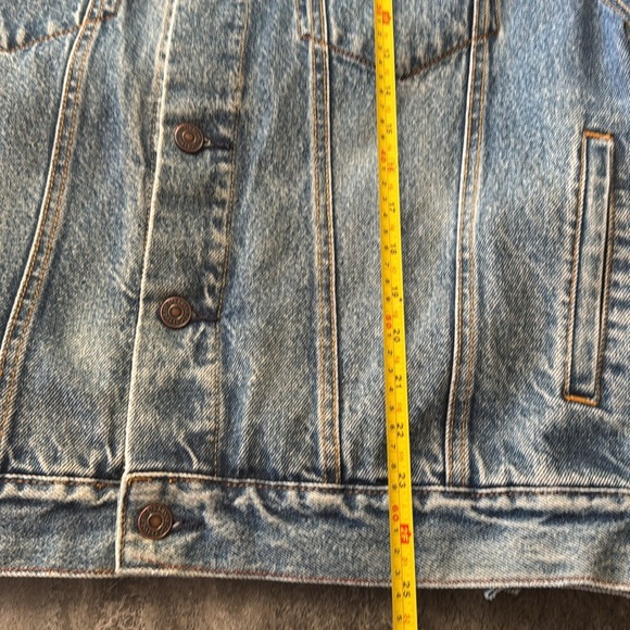 Levis Blue Vintage XL Wash Denim Jean Trucker Jacket women’s - Picture 8 of 8